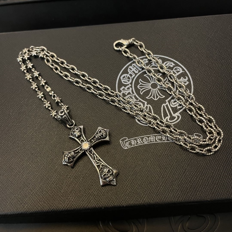 Ch**me He**ts necklaces